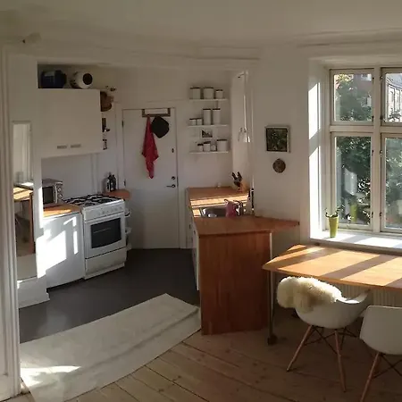 Central Full Equipped And Bright Apt.