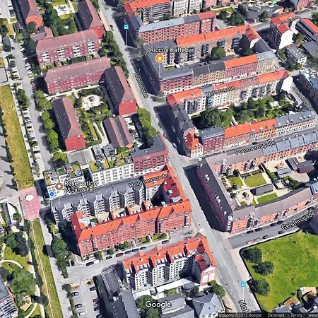 Central Full Equipped And Bright Apt. Apartament