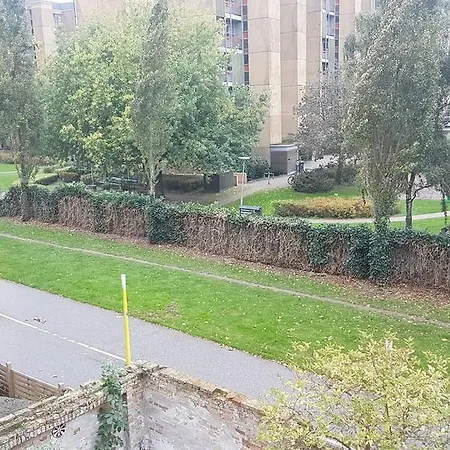 Central Full Equipped And Bright Apt. Apartament